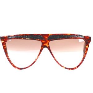 LAURA BIAGIOTTI T43 168 Very Rare Find

$300